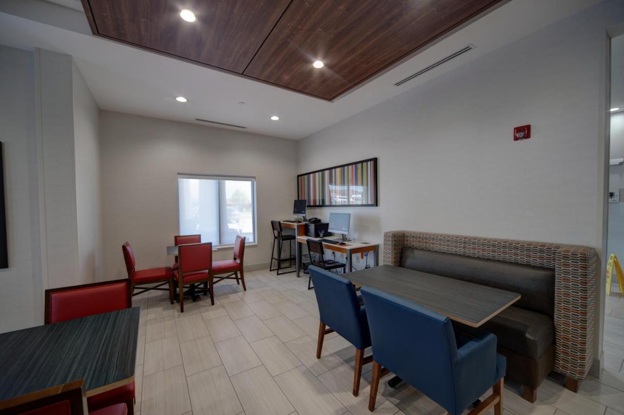 Holiday Inn Express Hotel & Suites Oklahoma City-West Yukon By Ihg Kültér fotó